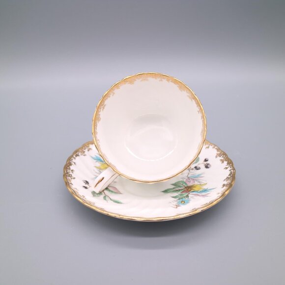 Aynsley Fine Bone China Pattern 2521 Gold Trim Flowers Vintage Cup & Saucer Set - Picture 4 of 5